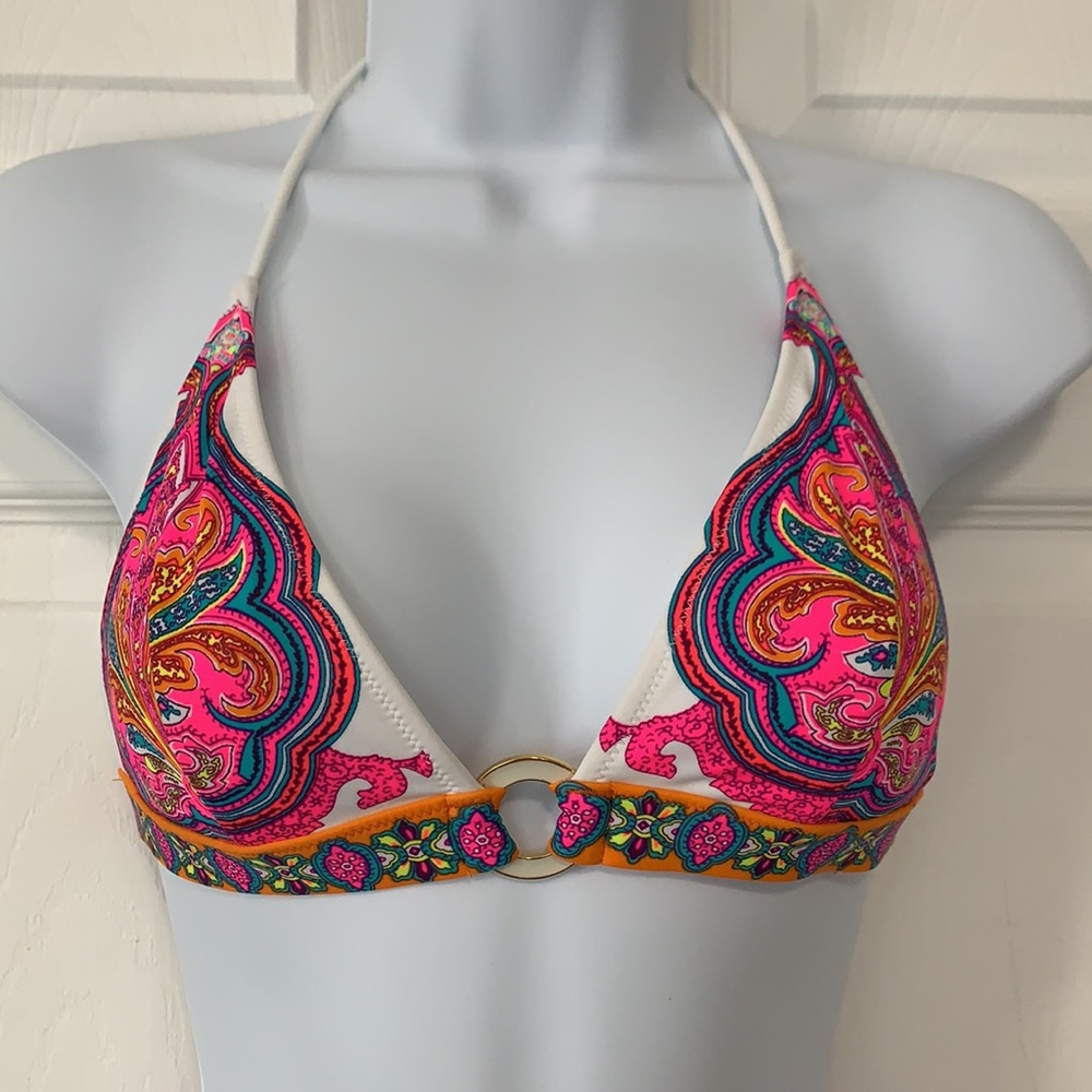 Bikini - Picture 2 of 6